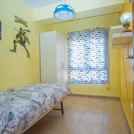 Comodo A 10 Min Del Centro アパート *