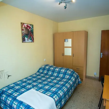 Comodo A 10 Min Del Centro شقة *